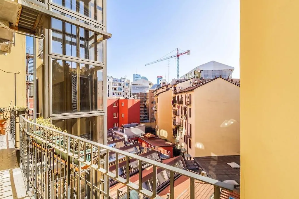 Domusmi Sempione-95 Apartment Milan