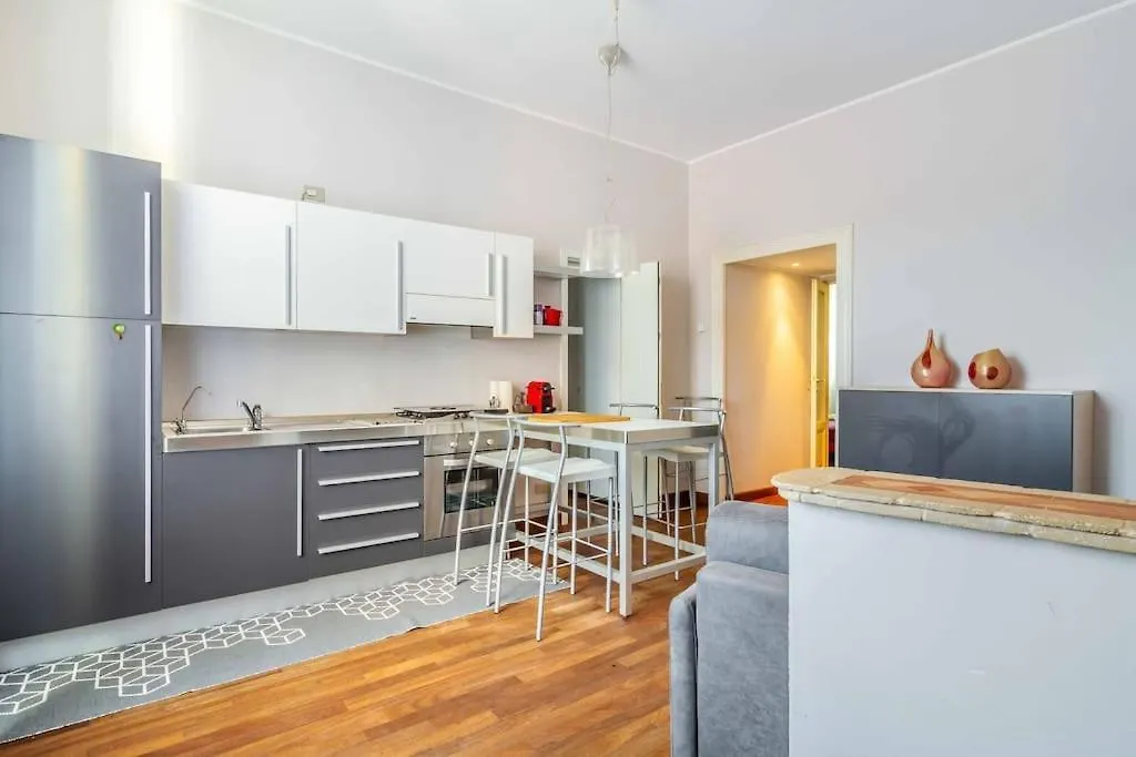 Domusmi Sempione-95 Apartment Milan