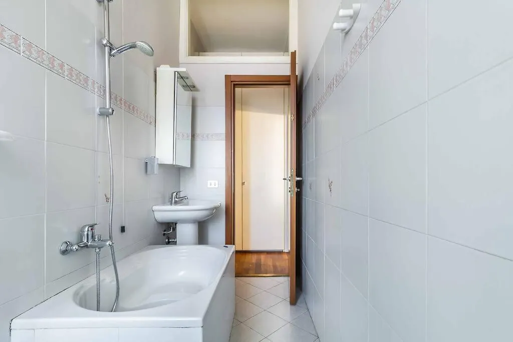 Domusmi Sempione-95 Apartment Milan